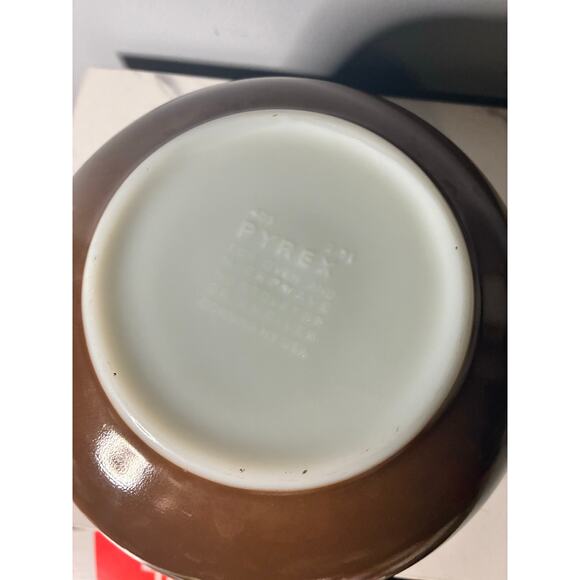 Vintage Pyrex Brown Floral Cinderella Mixing Bowl Set (4-Piece) – No Chips - Picture 10 of 16